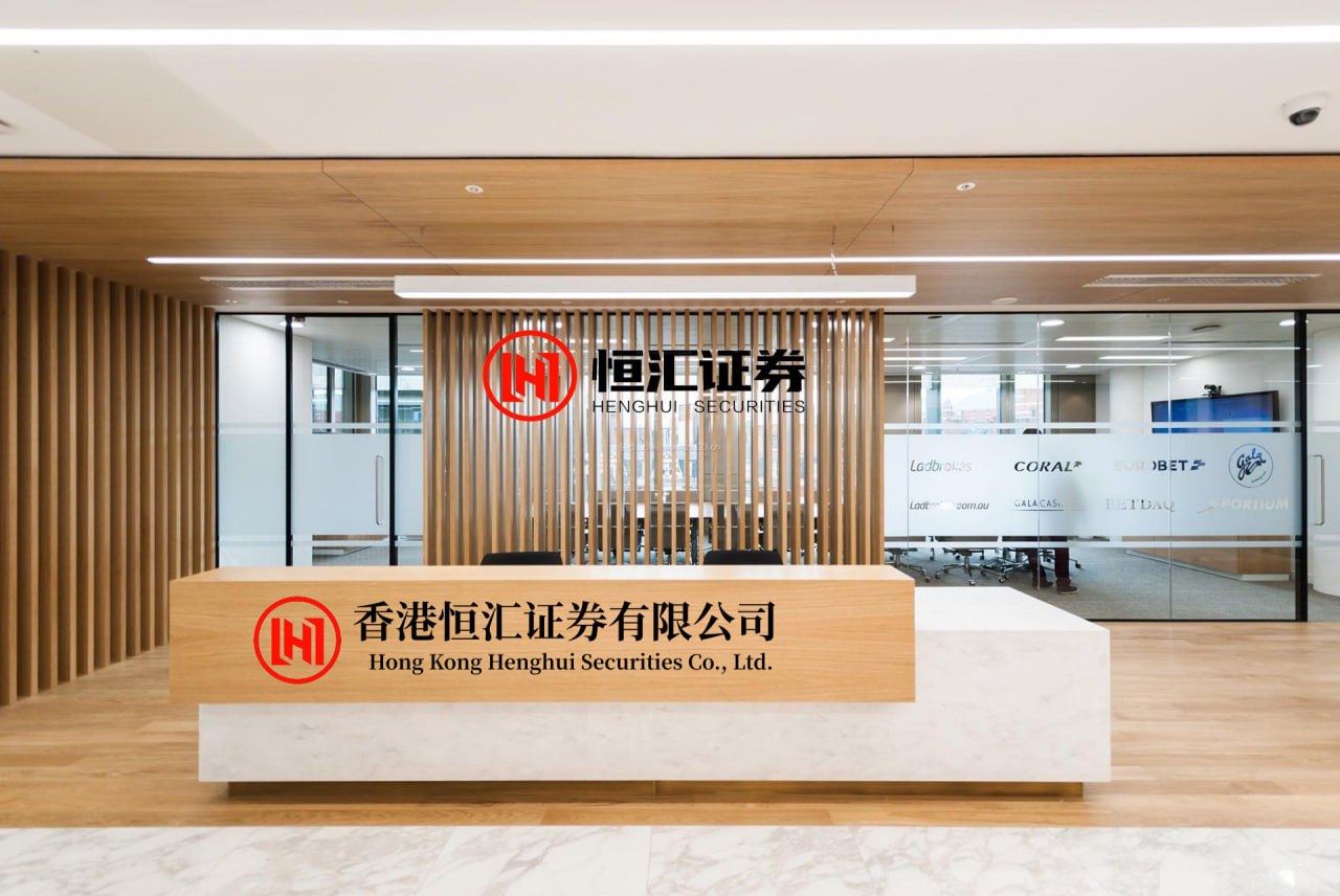 谋略天下 标普跌离历史最高位，半导体指数跌约0.6%，银行指数跌超1.7%，投资者关注中东局势